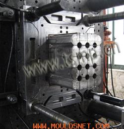 disposable crate mould